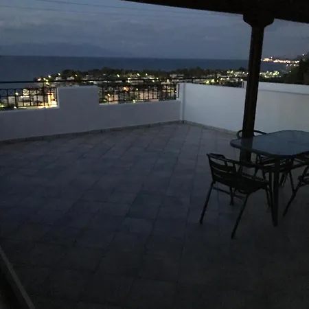 Panoramic View بيت للعطل Aigeira